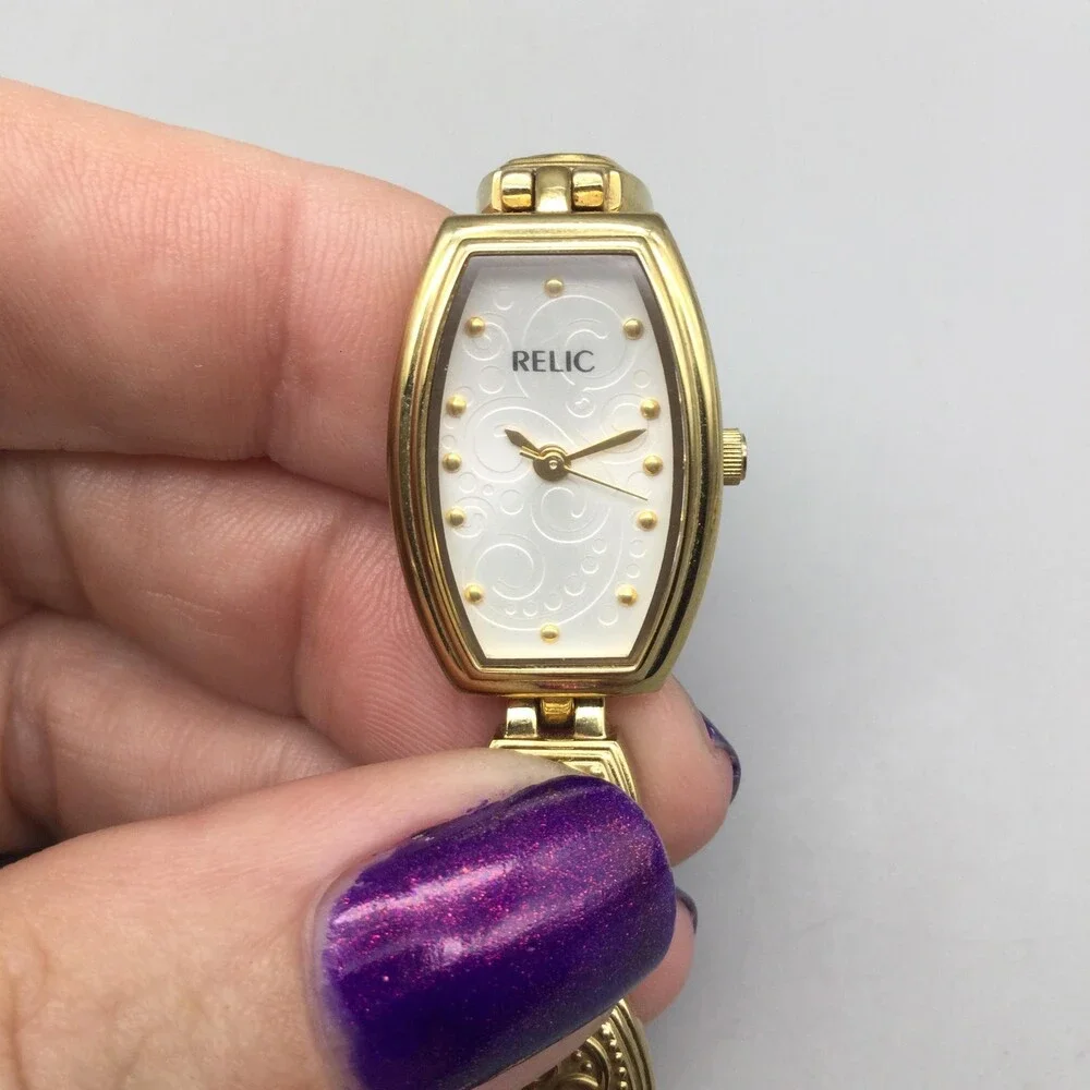 Relic Womens Watch 17mm Gold Tone Dress Bracelet ZR33590 New Battery 5.75